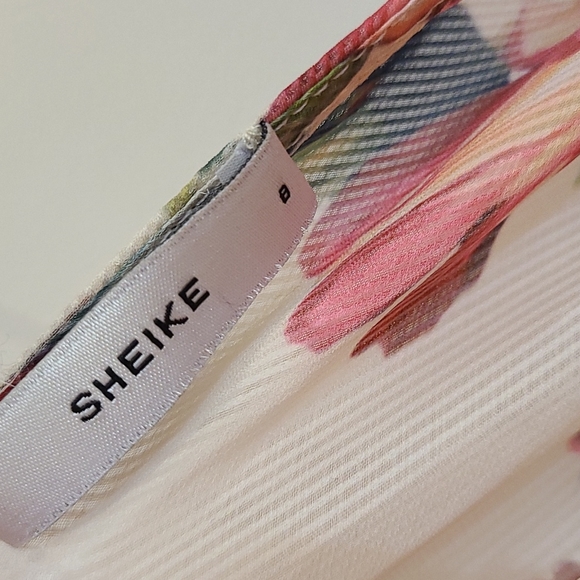 Dress - Picture 4 of 4